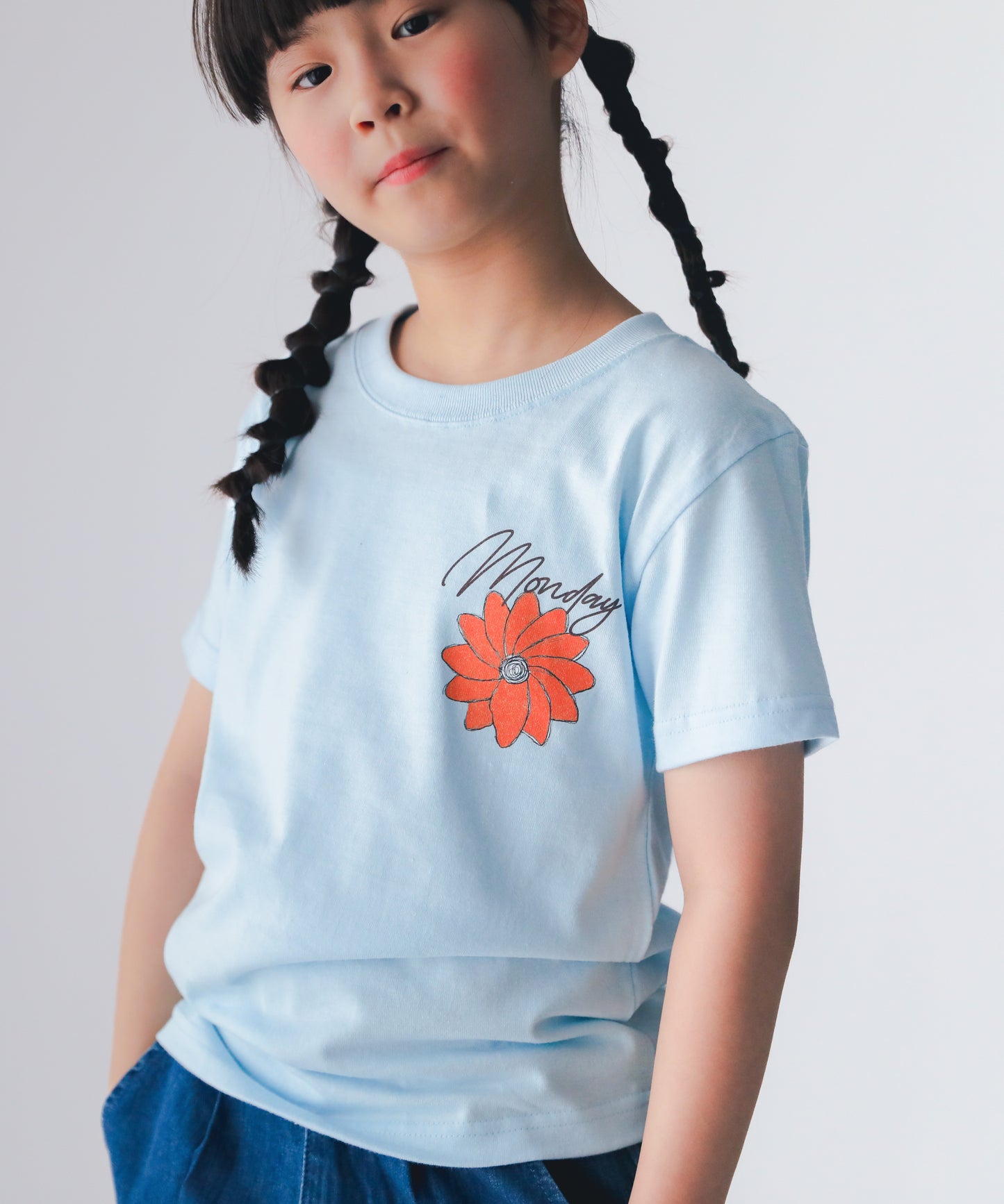 フラワープリントTシャツ