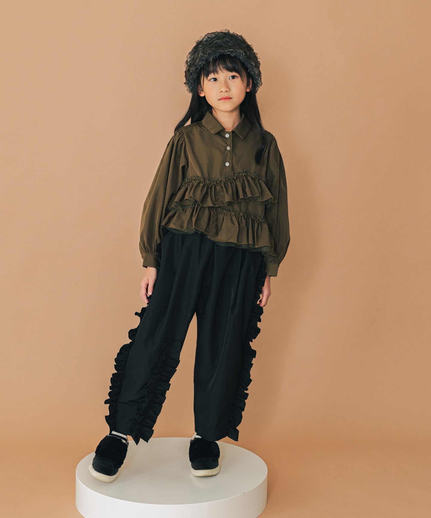 フリルボリュームパンツ