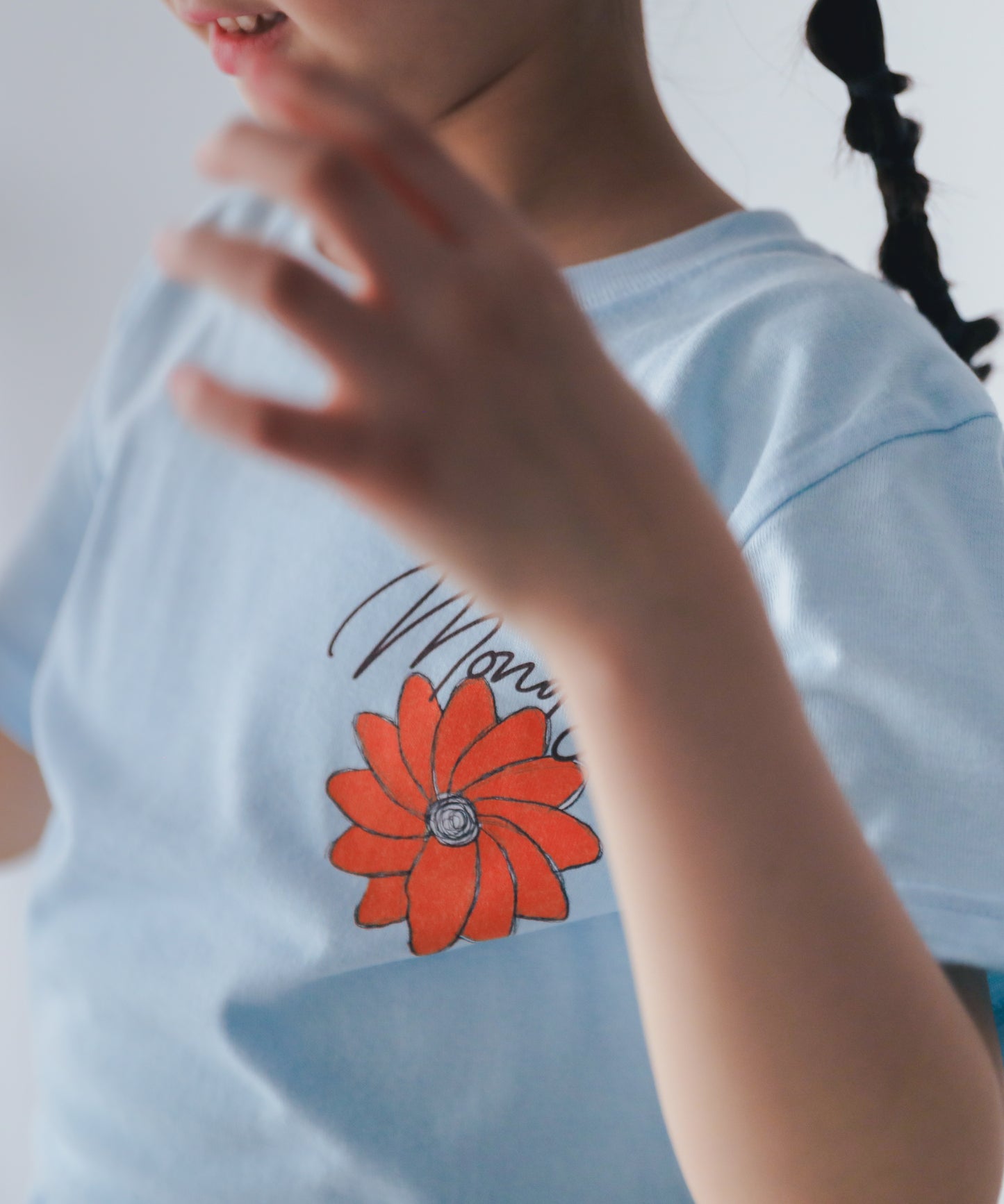 フラワープリントTシャツ