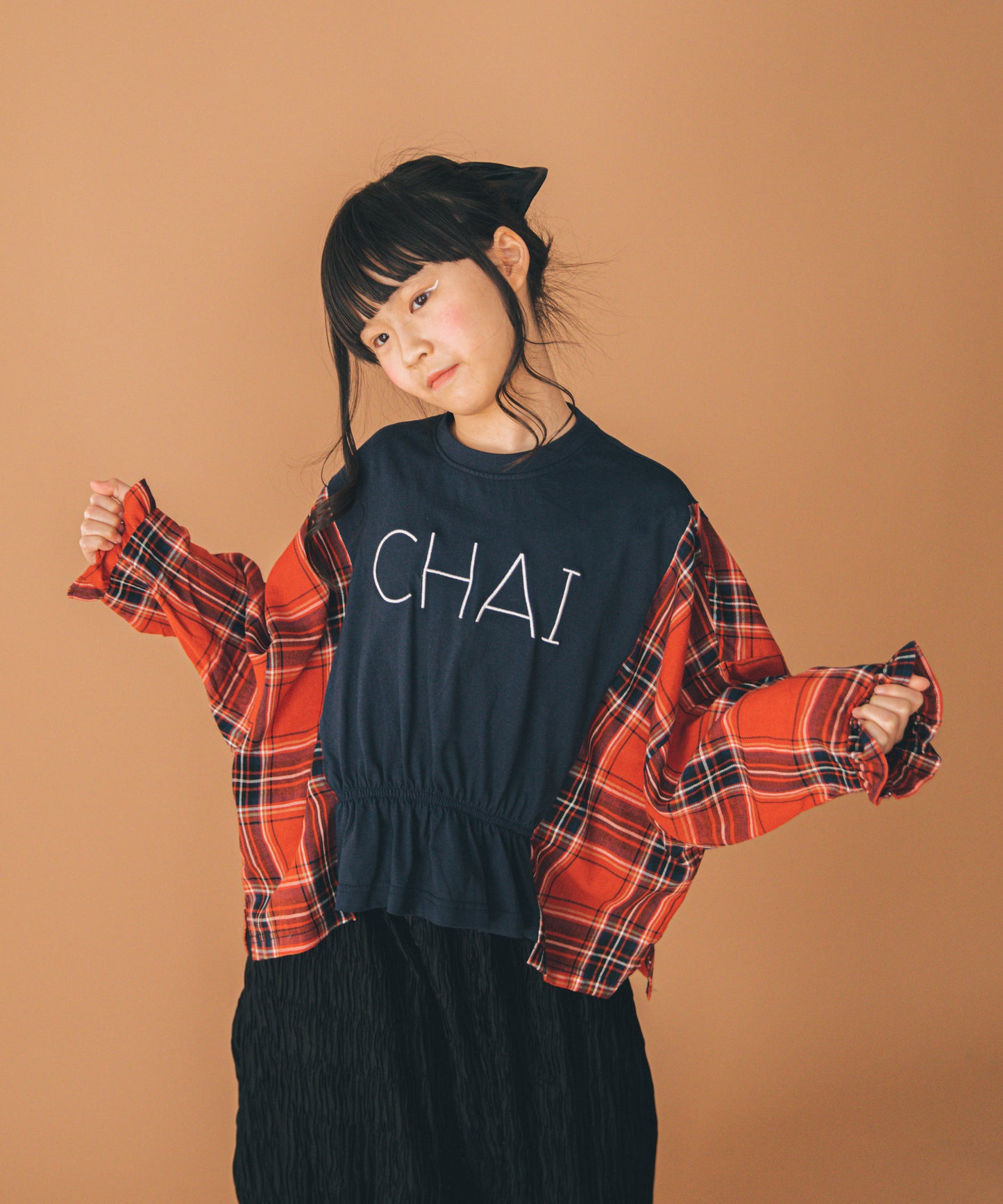 CHAI刺繍プルオーバー