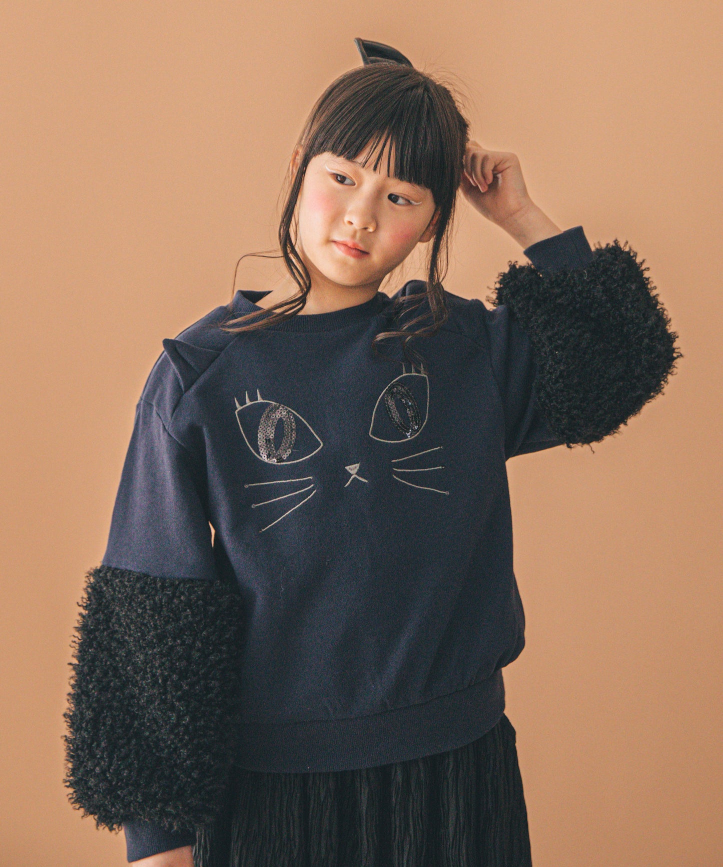 ボア袖NEKO刺繍トレーナー