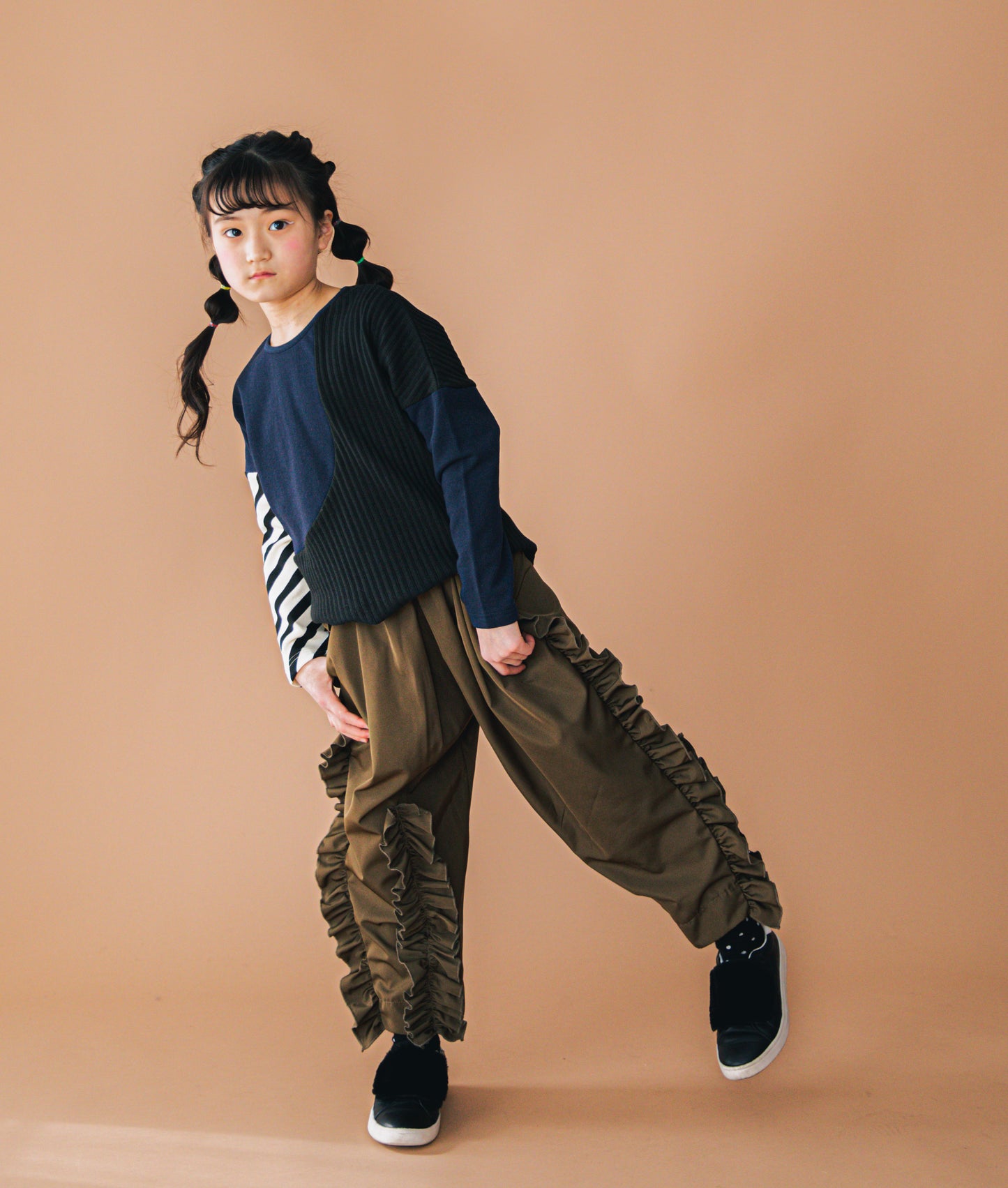 フリルボリュームパンツ
