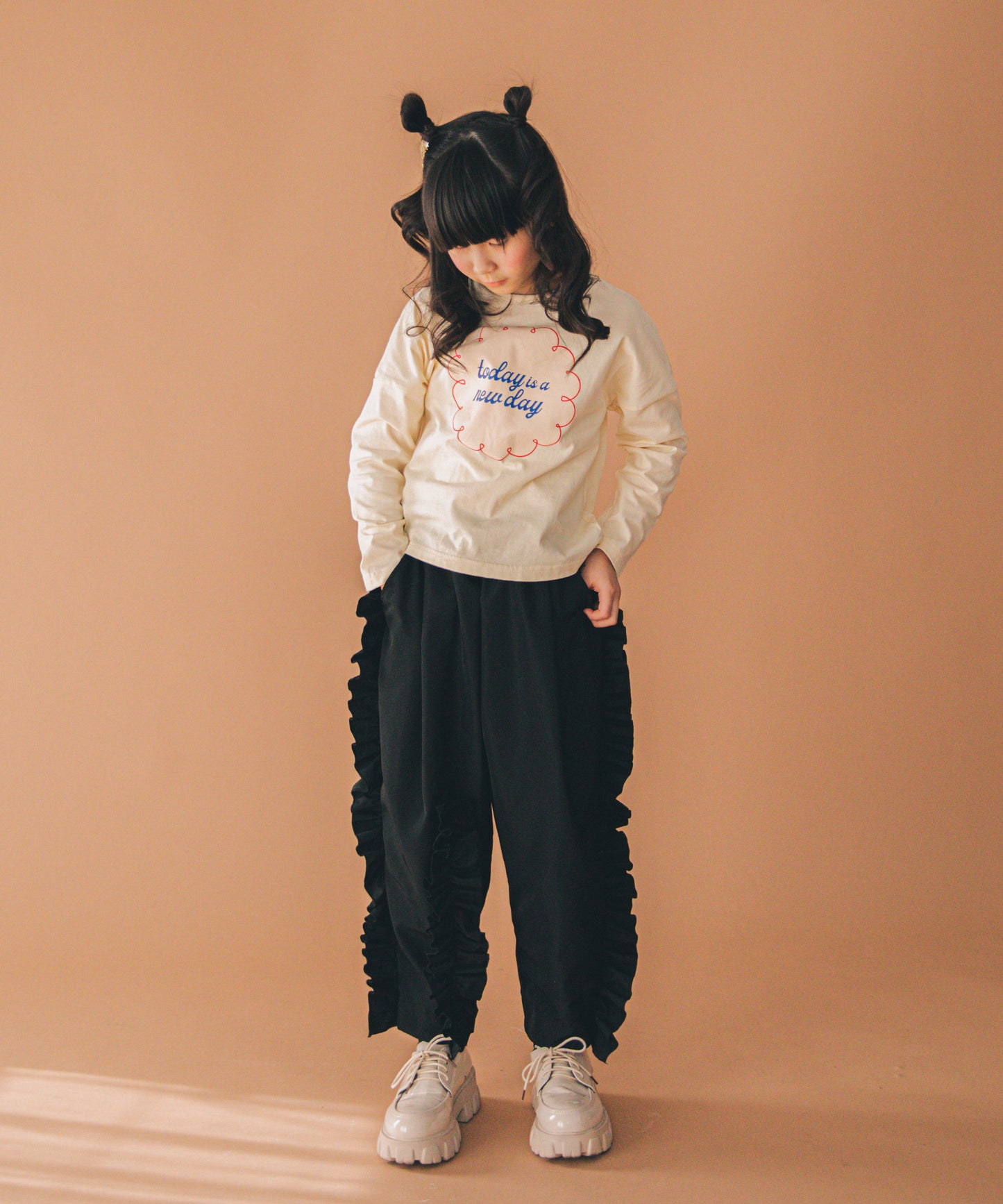 フリルボリュームパンツ