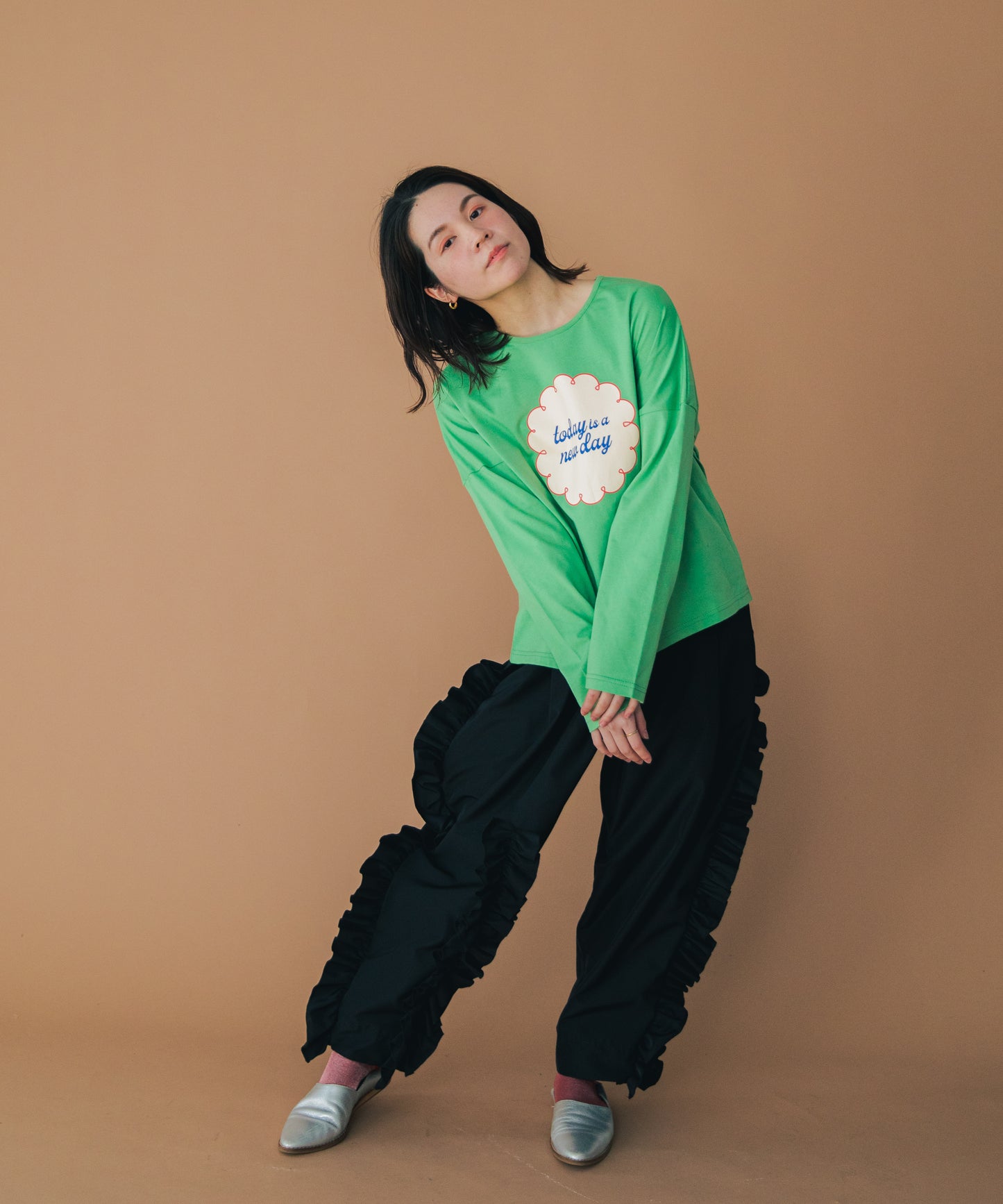 フラワーサークルロンT ladies
