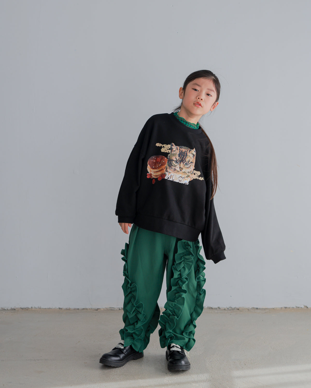 コラージュねこトレーナー    [352-0706-1]