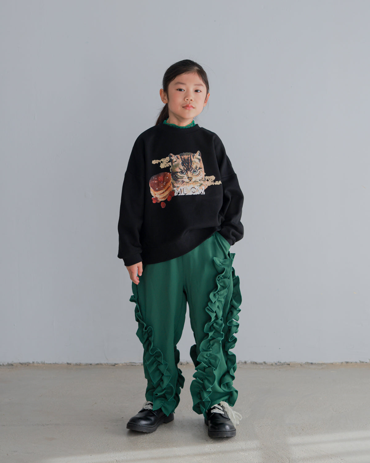 コラージュねこトレーナー    [352-0706-1]