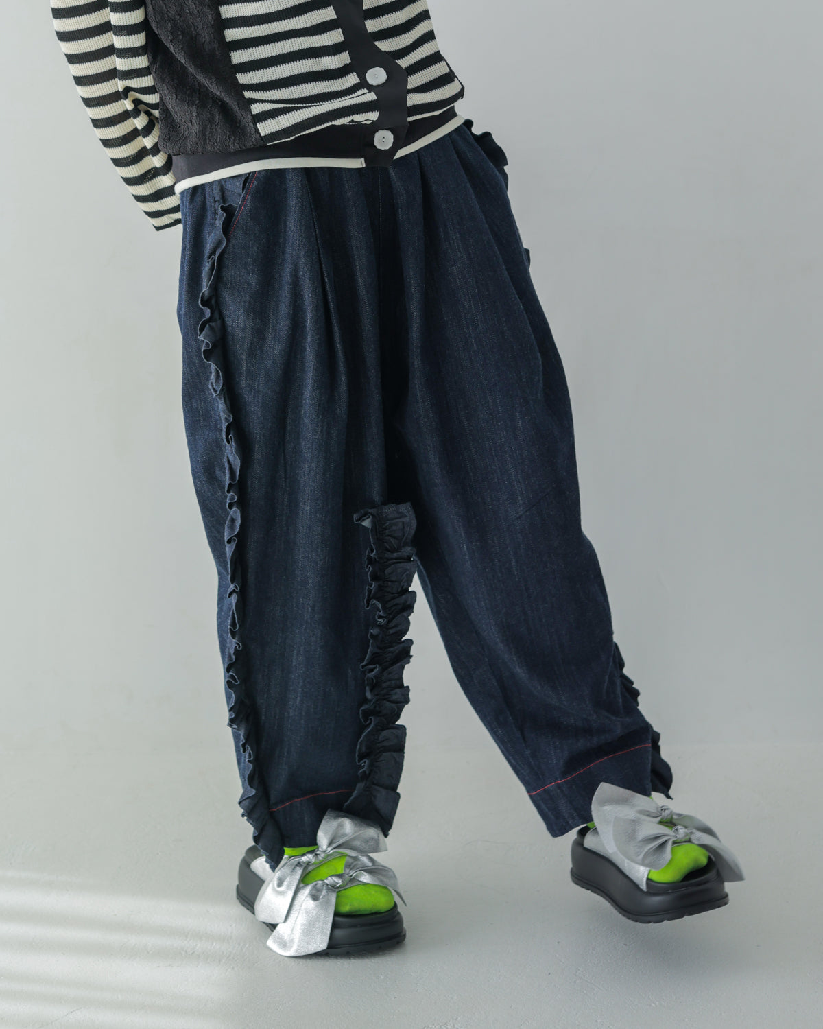 ユニカデニムフリルパンツ 　[062-0901-2]