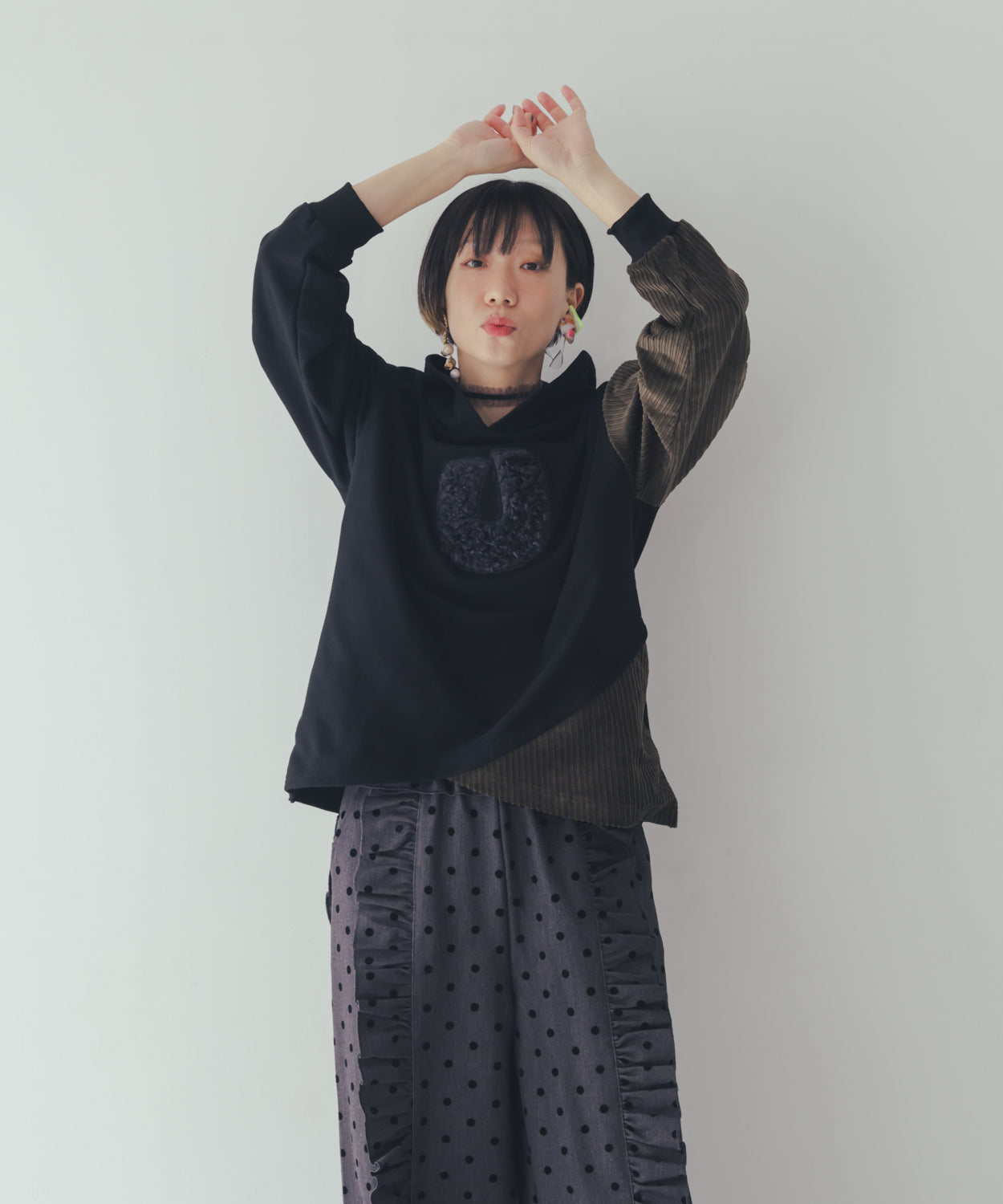 フロッキードットフリルワイドパンツ  ladies   [352-0903-2]