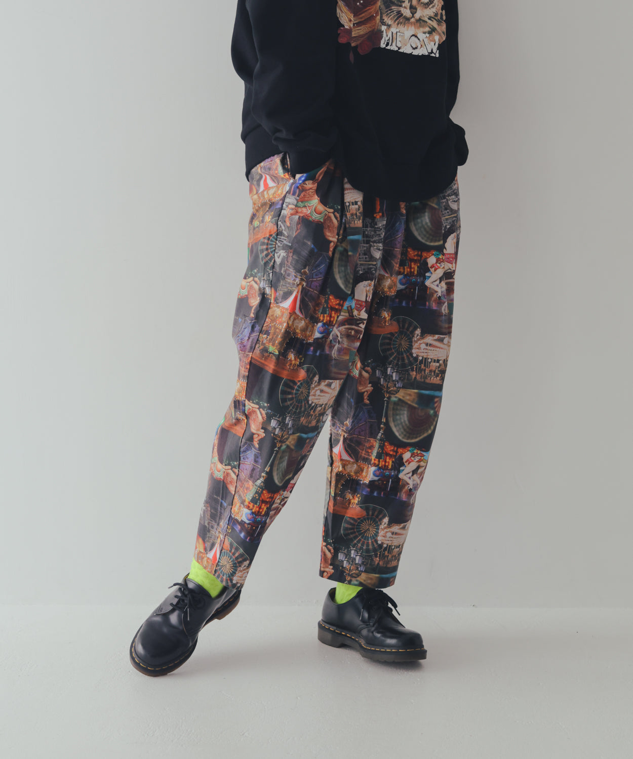 メリーゴーランド柄テーパードパンツ ladies    [250-0901-2]