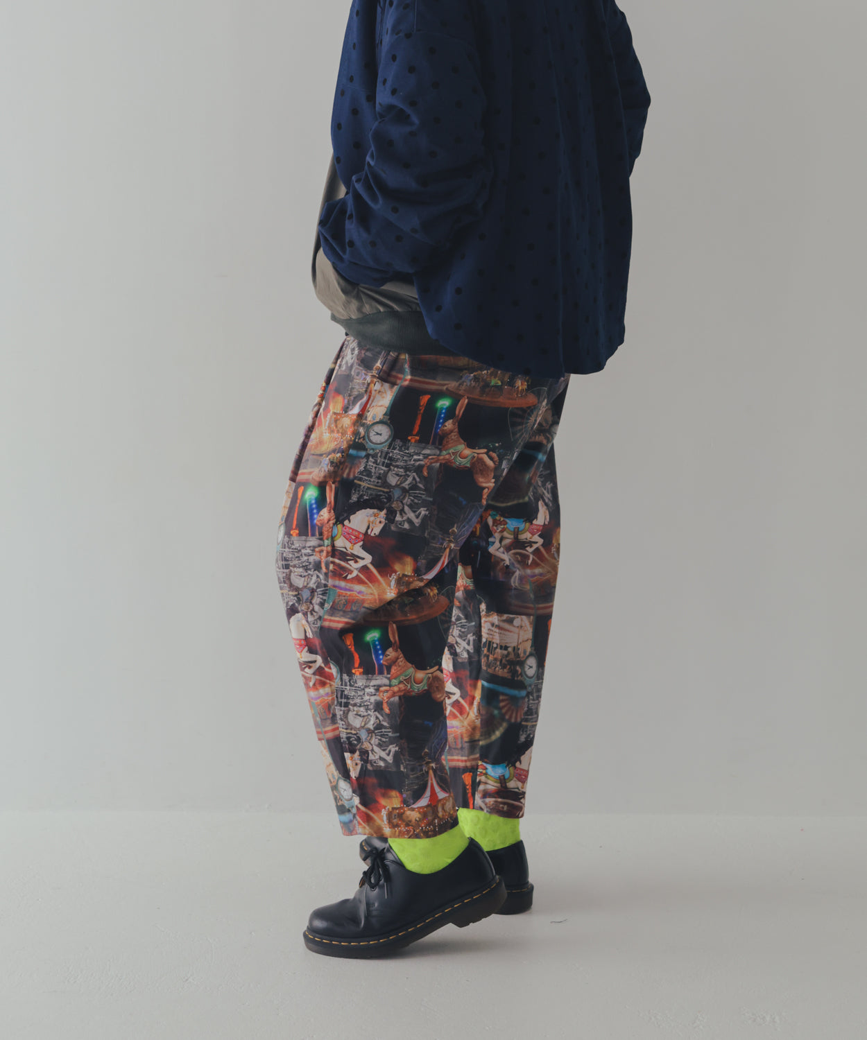 メリーゴーランド柄テーパードパンツ ladies    [250-0901-2]