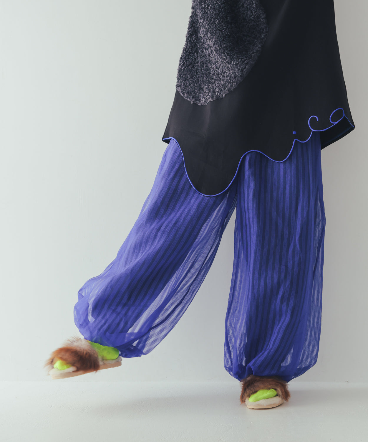 シアーストライプバルーンパンツ ladies    [352-0906-2]