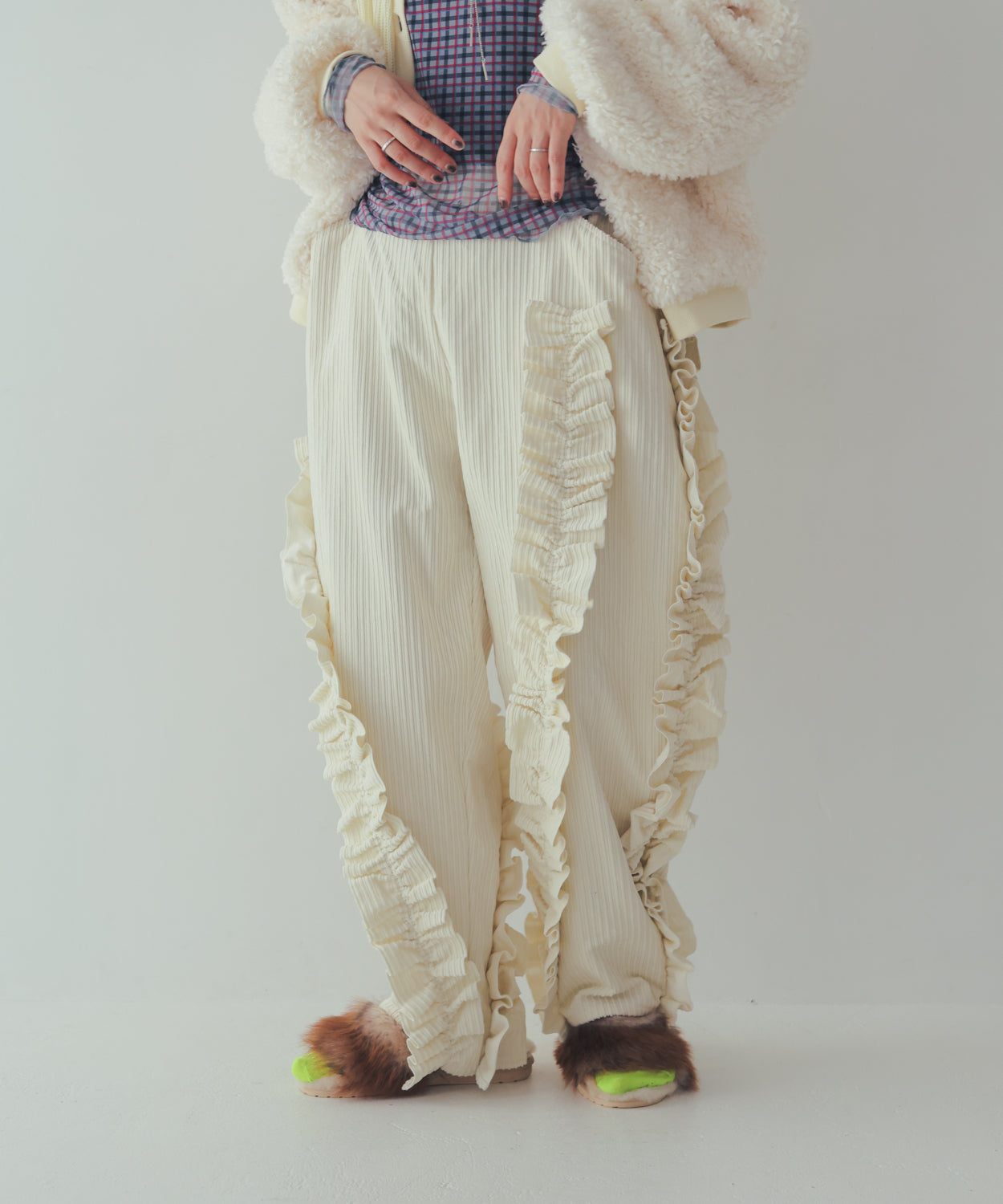 コーデュロイアシメフリルパンツ ladies   [352-0909-2]