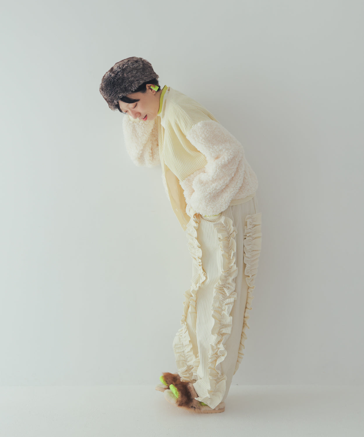 コーデュロイアシメフリルパンツ ladies   [352-0909-2]