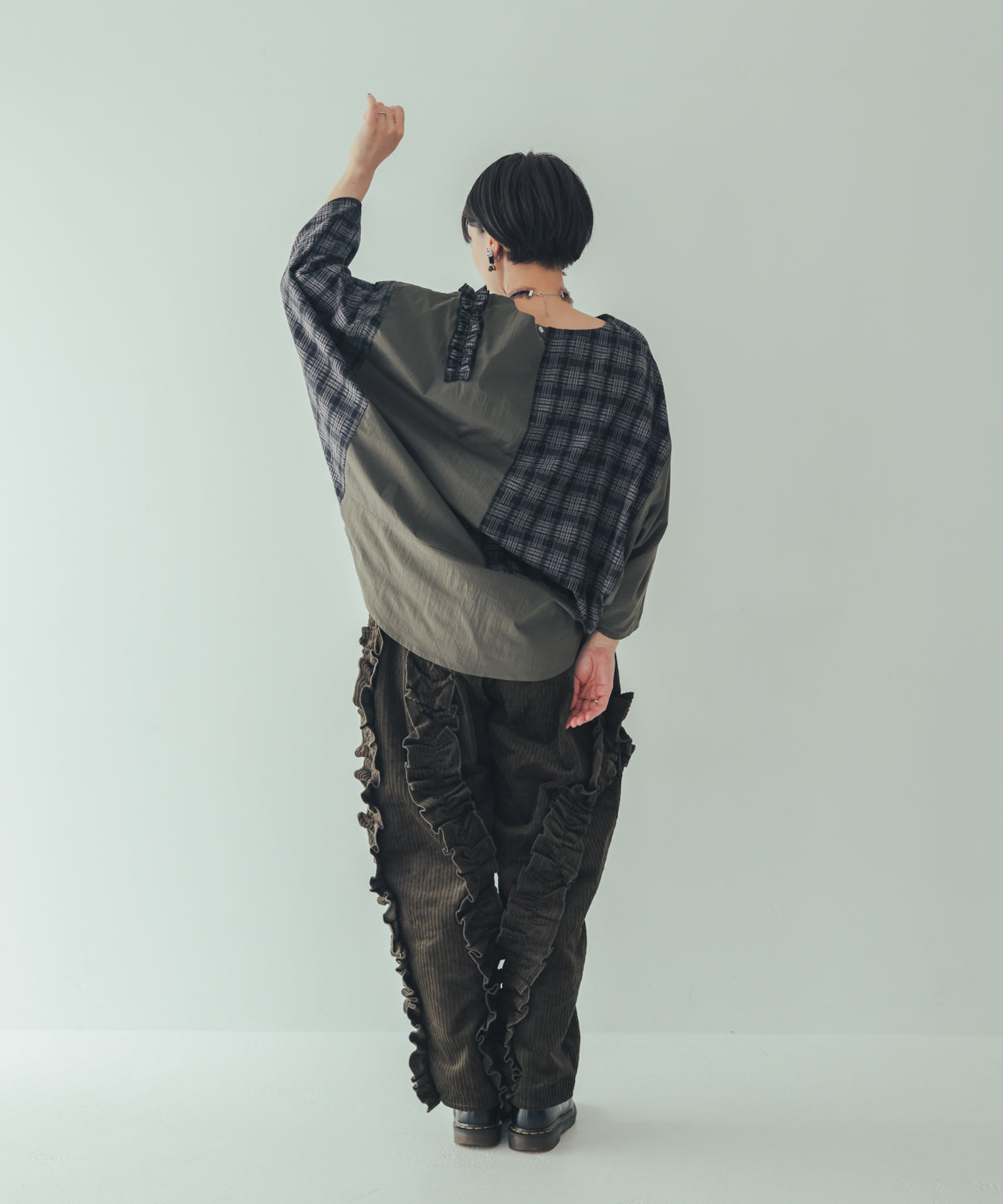 コーデュロイアシメフリルパンツ ladies   [352-0909-2]