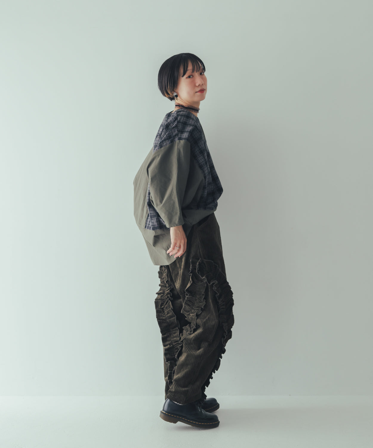 コーデュロイアシメフリルパンツ ladies   [352-0909-2]