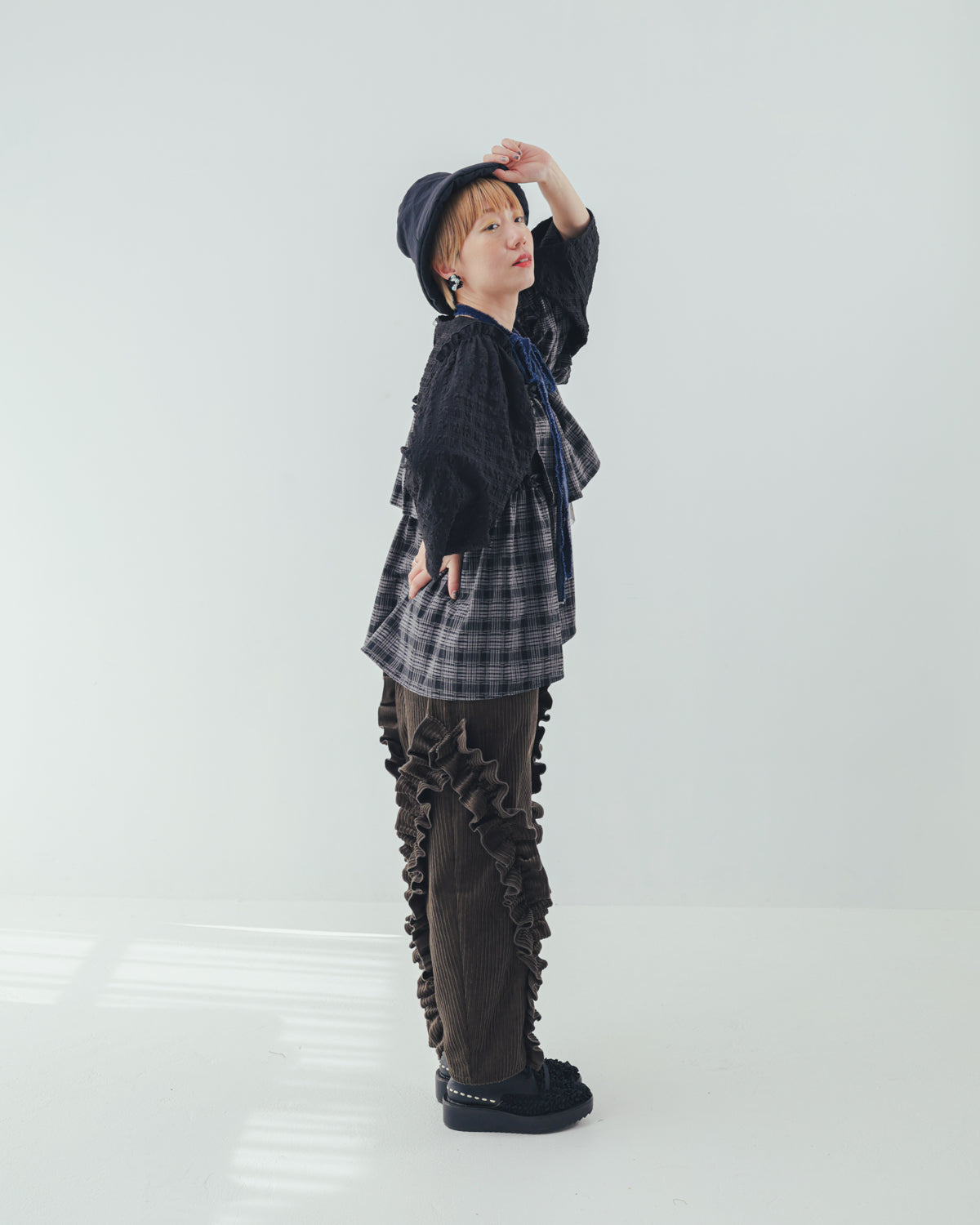 コーデュロイアシメフリルパンツ ladies   [352-0909-2]