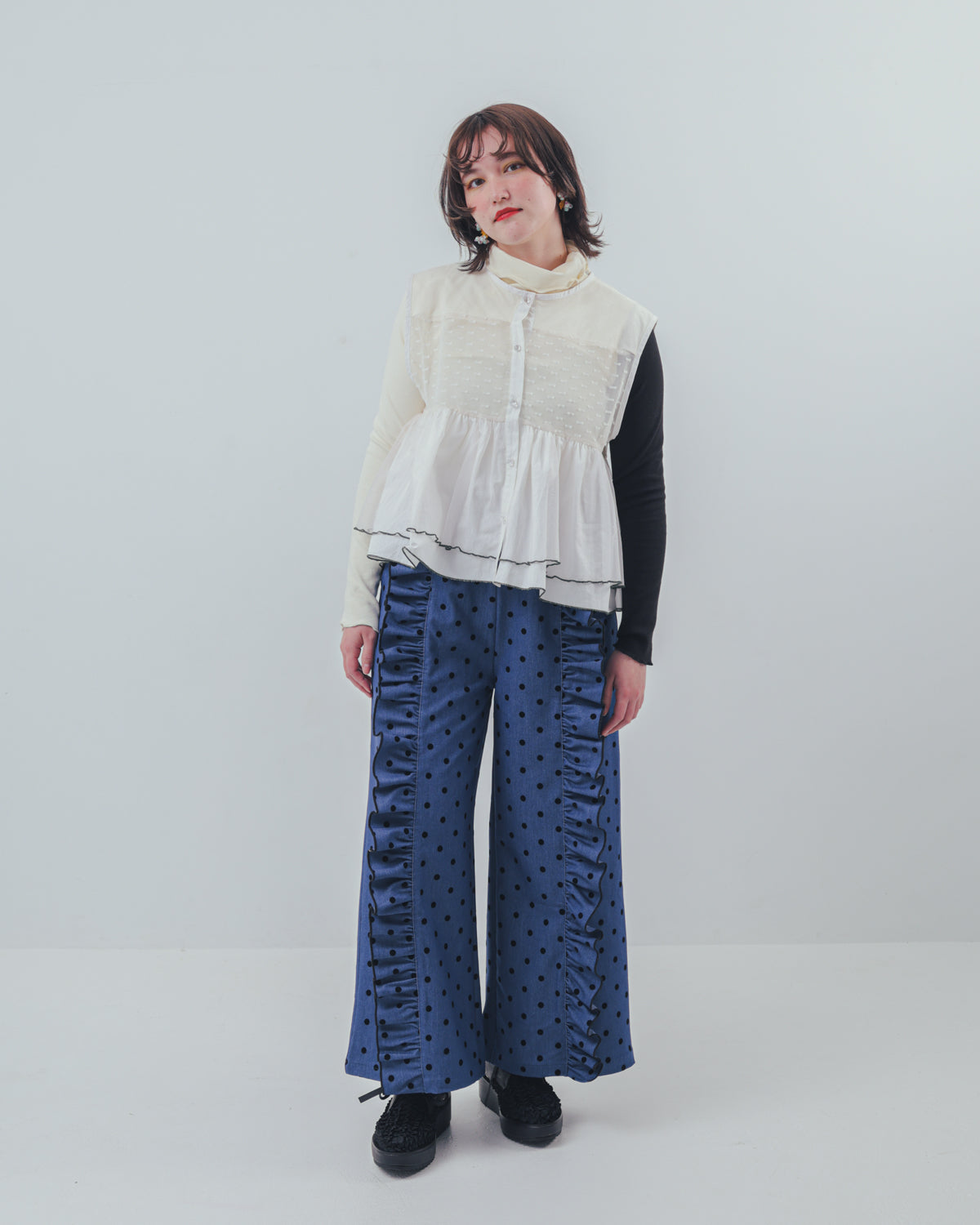 フロッキードットフリルワイドパンツ  ladies   [352-0903-2]