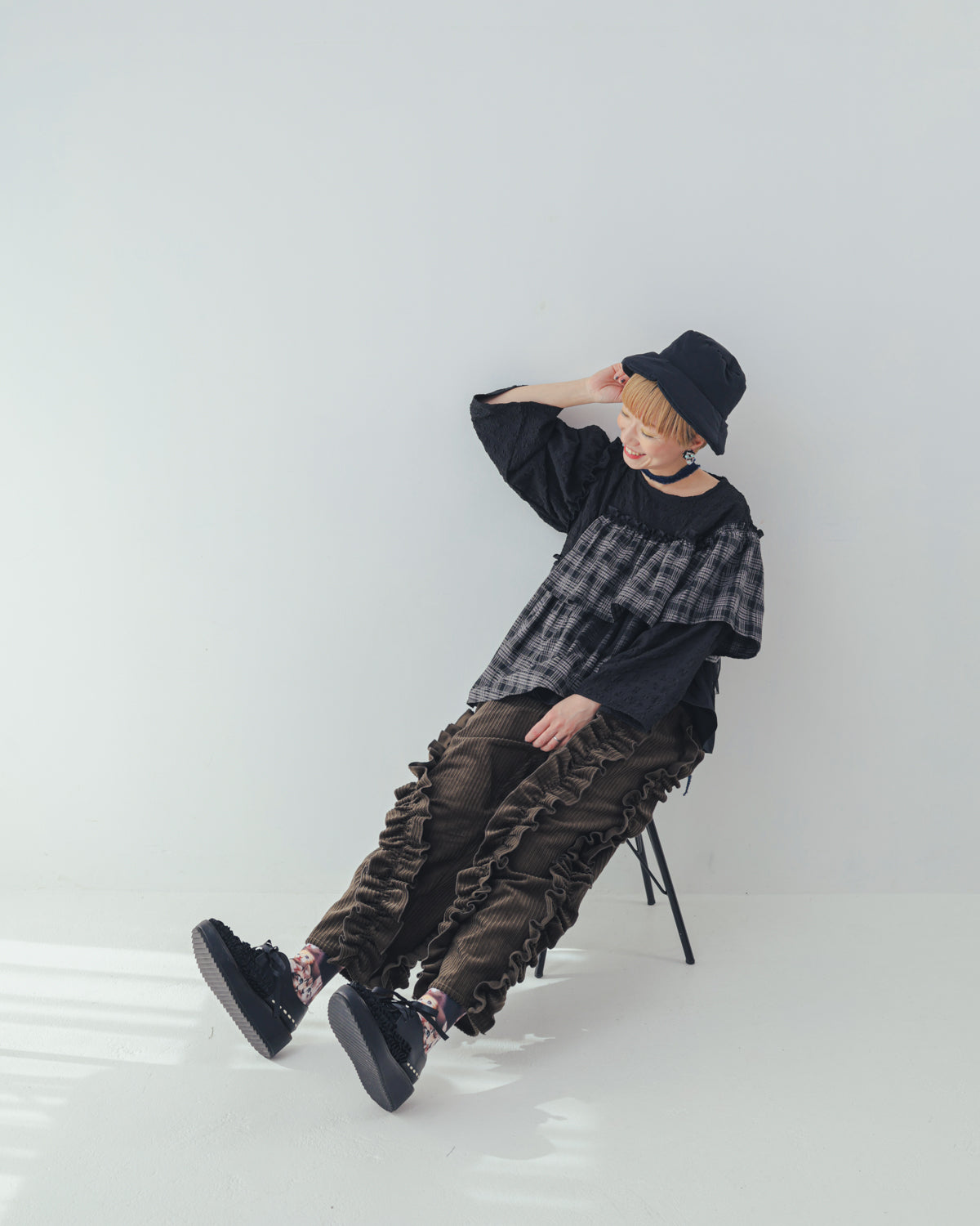 コーデュロイアシメフリルパンツ ladies   [352-0909-2]