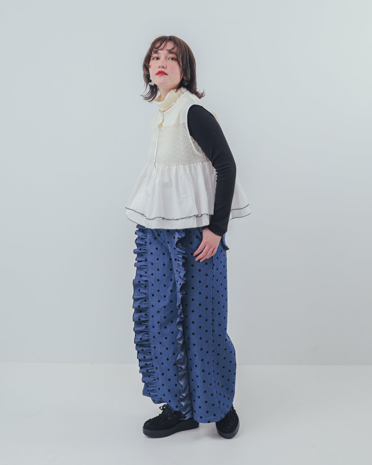 フロッキードットフリルワイドパンツ  ladies   [352-0903-2]