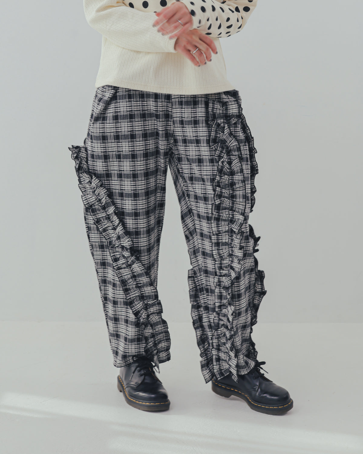 チェックアシメフリルパンツ ladeis  [352-0908-2]
