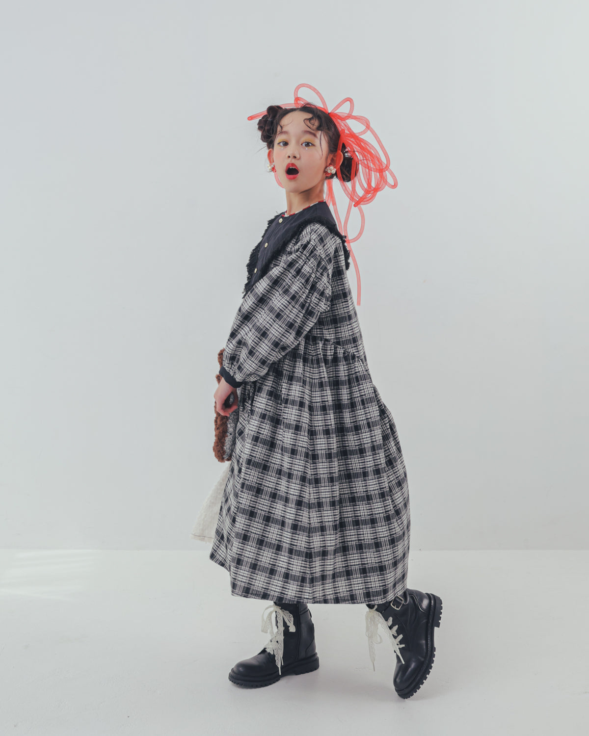 PAR ICI チェック柄ワンピース 2024 PAR ICI（パーリッシィ）の「先染めチェック/ストライプ エプロン