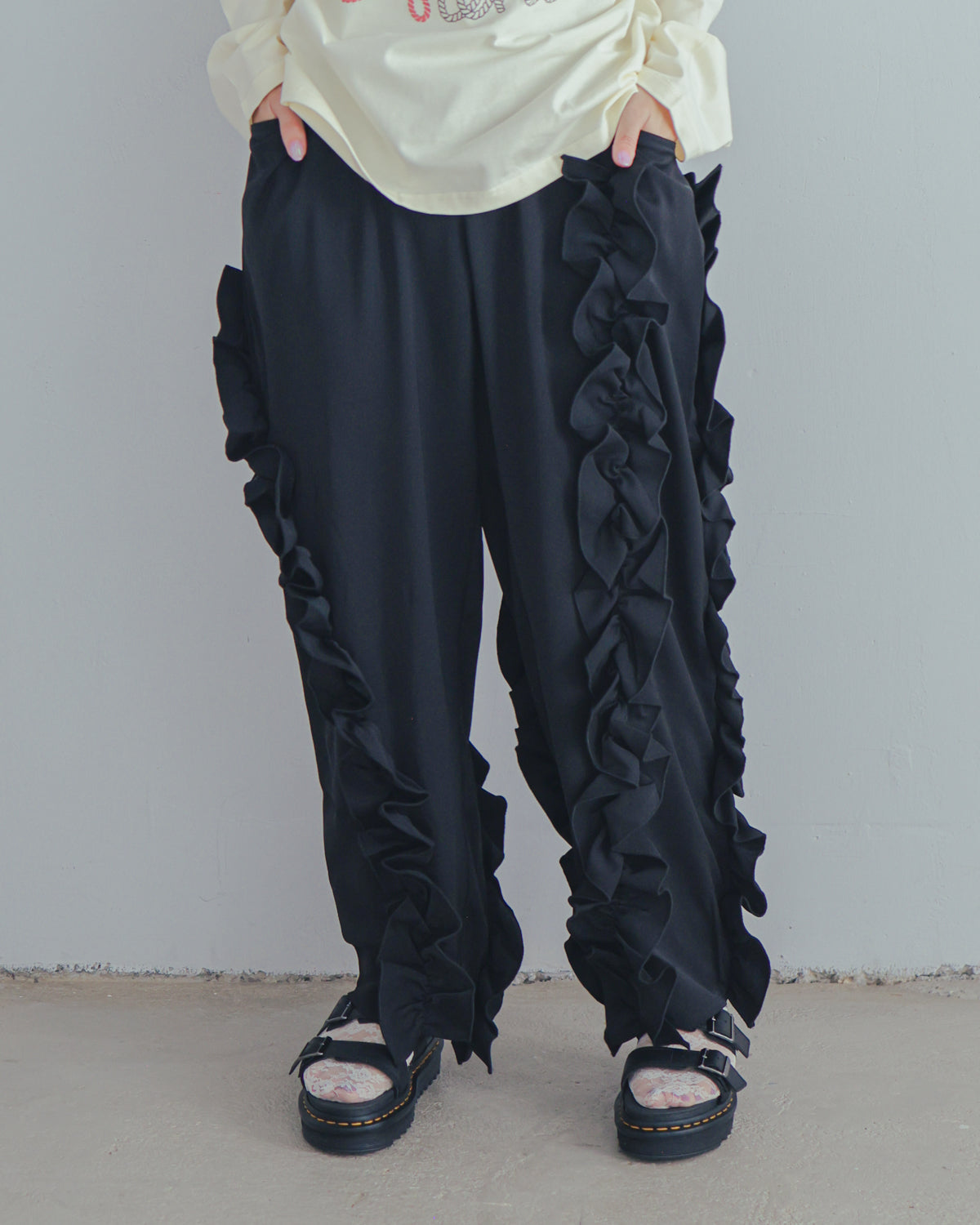 アシメフリルパンツ  ladies   [352-0907-2]