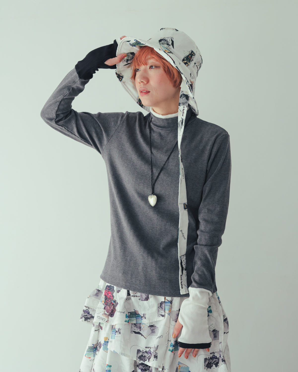 モノトーンフィンガーハイネックtee[362-1407-2]